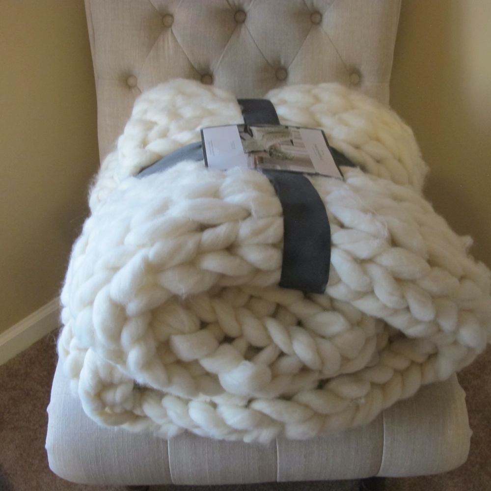 🔴🔴🔴SOLD🔴🔴🔴Threshold Super Chunky Knit Woven Throw 50" x 60" NWT - Picture 5 of 8